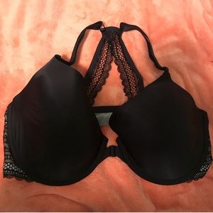 Victoria’s Secret bra🖤🖤🖤